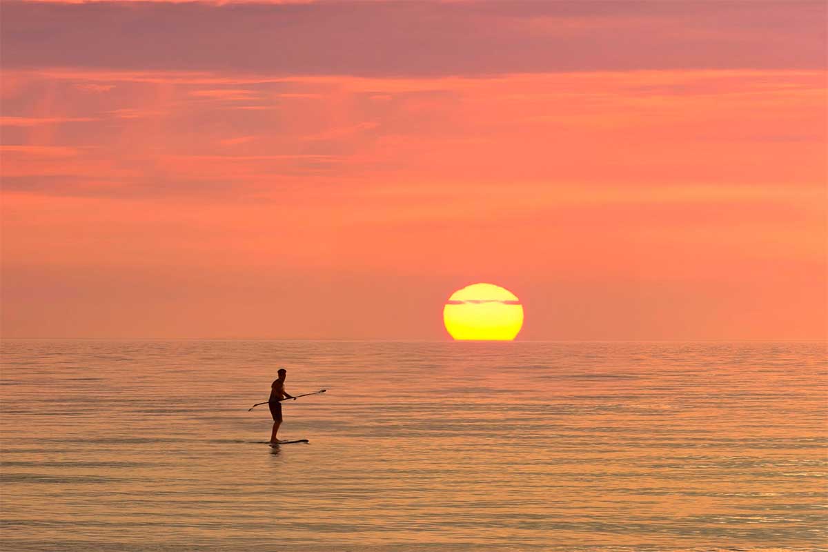 SUP e sport acquatici nelle acque cristalline di Porto Istana