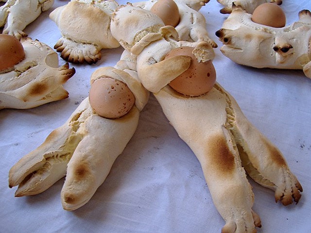 Easter in Sardinia: traditional breads are sweet